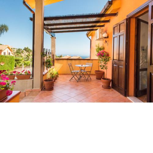 Villetta Frisculia con piscina by Wonderful Italy