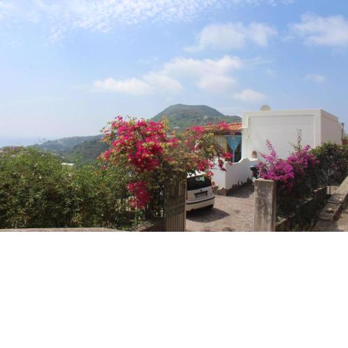 Villetta indipendente Isola di Lipari. Panoramica.
