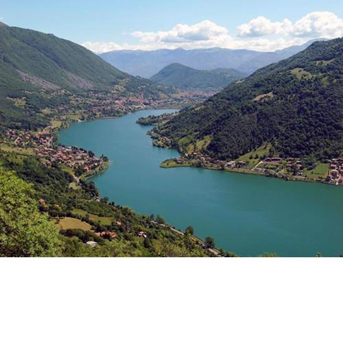 VILLETTA LAGO E MONTI
