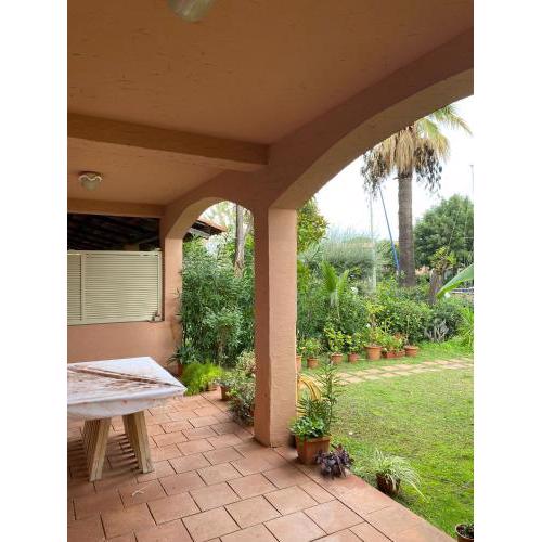 VILLETTA PORTOROSA CON TERRAZZA E GIARDINO ANTECEDENTI AL CANALE