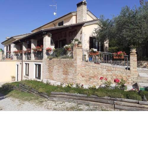 VILLETTA TRA GLI ULIVI