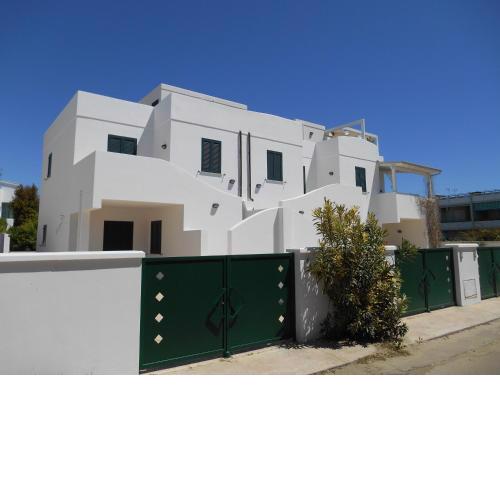 Villette "White" fronte Mare Baia Verde Gallipoli