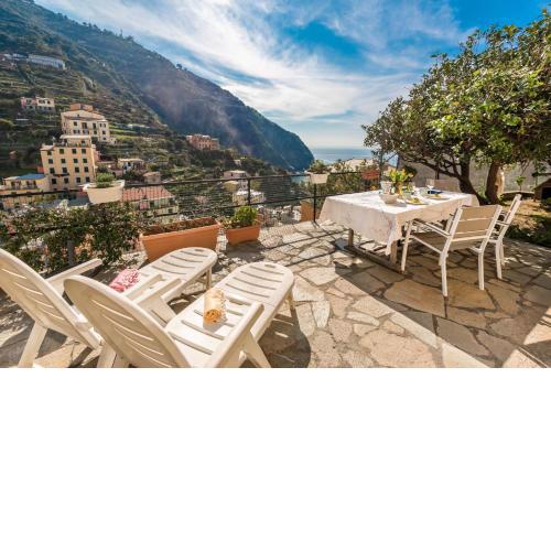 Villino Caterina House: big terrace seaview