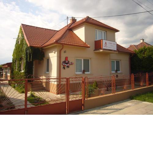 Vínny dom - Rumcajz - Borház