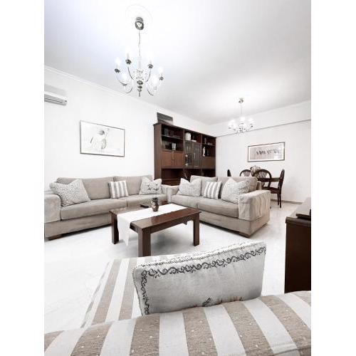Vintage 2 Bdr Apartment in the Heart of Athens