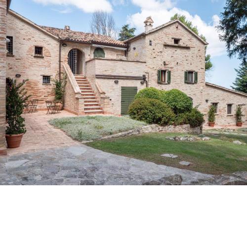 Vintage Apartment in Mombaroccio with Shared Pool