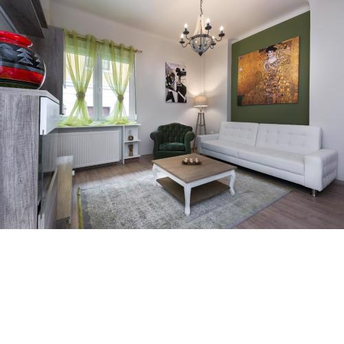 Vintage Apartment in the Heart of Plaka