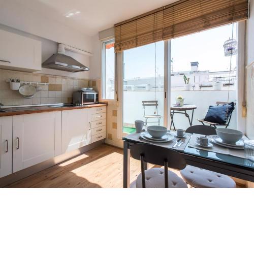 Vintage Apartment with Terrace
