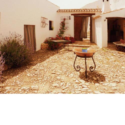 Vintage Farmhouse in Algarinejo with Terrace