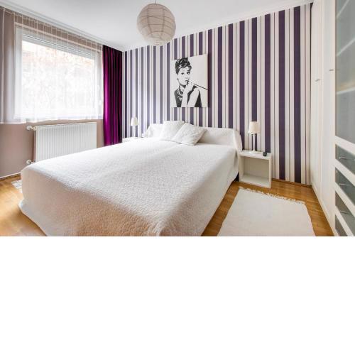 Viola - Newly furnished with free garage!