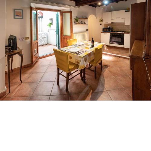 Virgilio's House [ APARTMENT + INTERNAL COURT ]