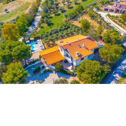 Vista Allegra Pagoda - Villa con piscina