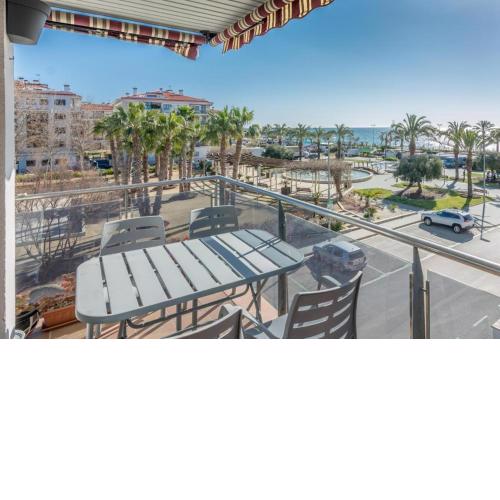 VistaMar beautiful apartment with amazing sea view Pineda de Mar