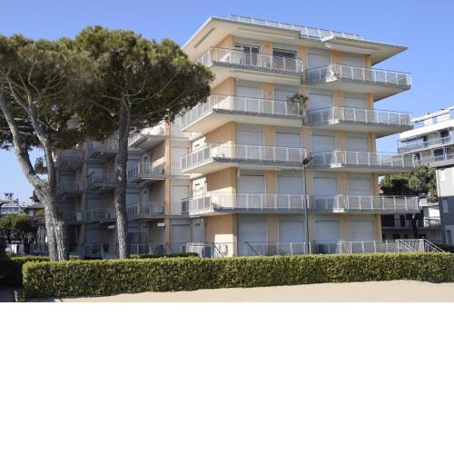 Vistamare Family Apartments