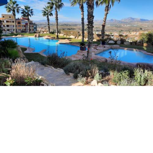 Vivez des vacances de rêve à Alicante Location d'un appartement avec 2 piscines