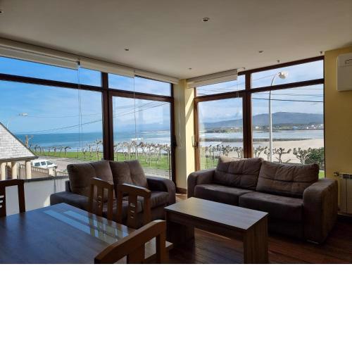 Vivienda de 4 dormitorios con vistas al mar