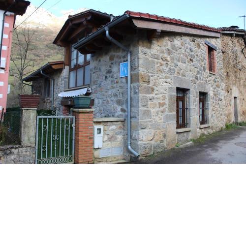 Vivienda Vacacional La Casina de Tina - Casas de los Picos