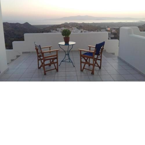 Vivlos. Maisonette with View