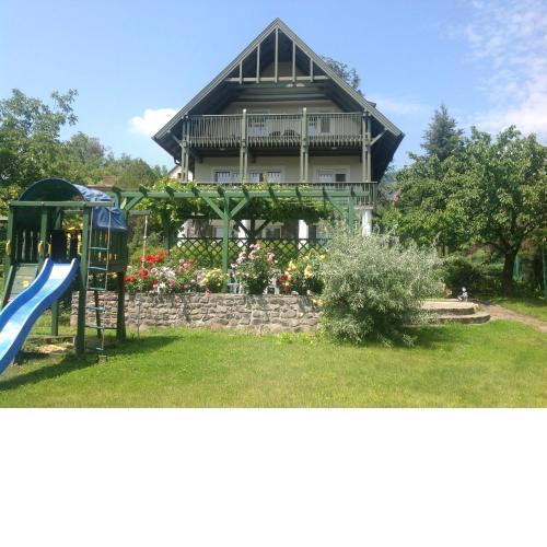 Vízközeli 4 fős apartman Badacsonytomajon