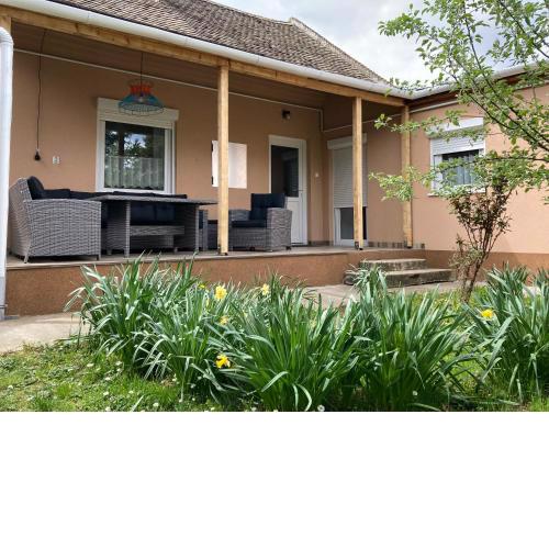 Vörösmarty Apartman