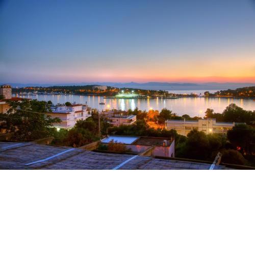 Vouliagmeni Stylish Homes by BluPine