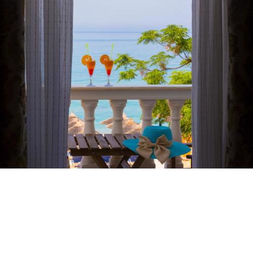 Vrachos Beach Hotel