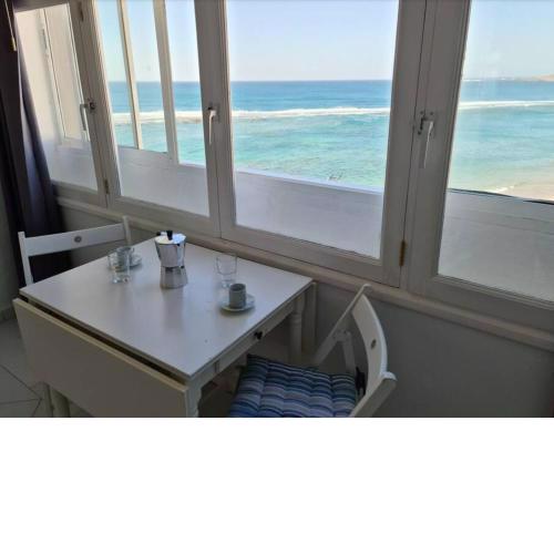 VV El Camarote de Playa Chica ¨by henrypole home¨