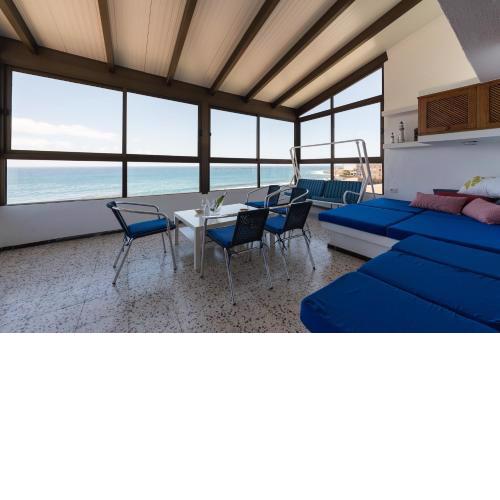 VV La Gaeta 1 "by henrypole home"
