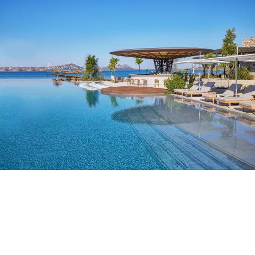 W Costa Navarino