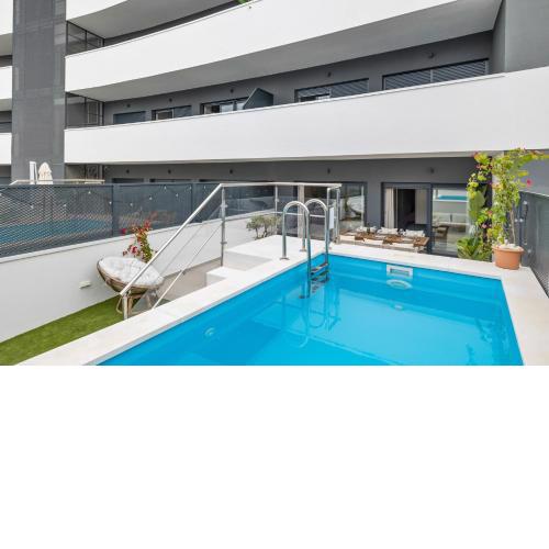 W4 Private Pool - Luxury Style Apartment
