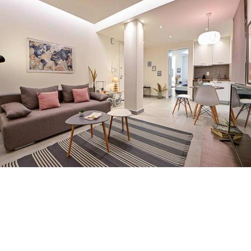 Walk to Syntagma,from a prime-location, luxury apt