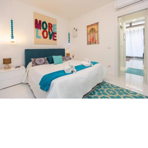 Wall First by Rental in Rome
