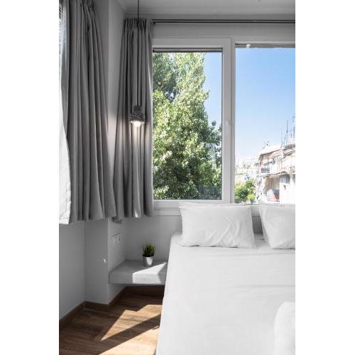 Wall Street Apartments, The Luxury Suites