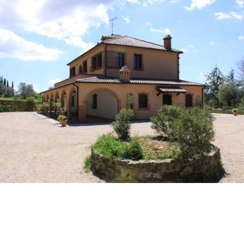 Warm and charming appartment in a typically Tuscan, fully renewed, mansion