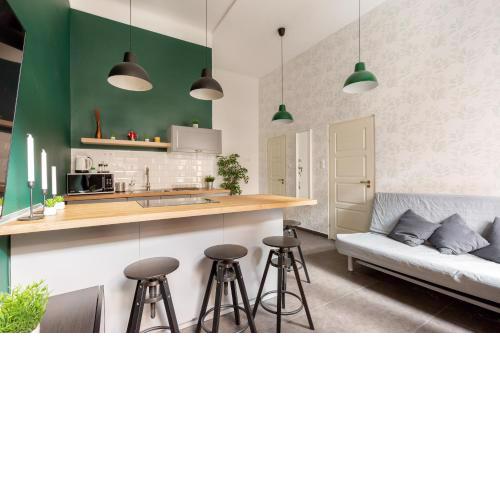 Warm Green Home at New York Café