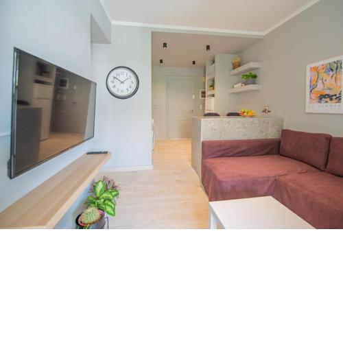 Warmth & Charm Island Style Apt