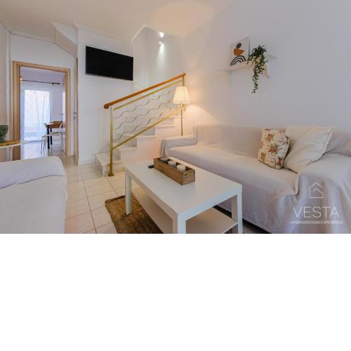 Waterlily 3-bedroom Maisonette, 75m to sandy beach
