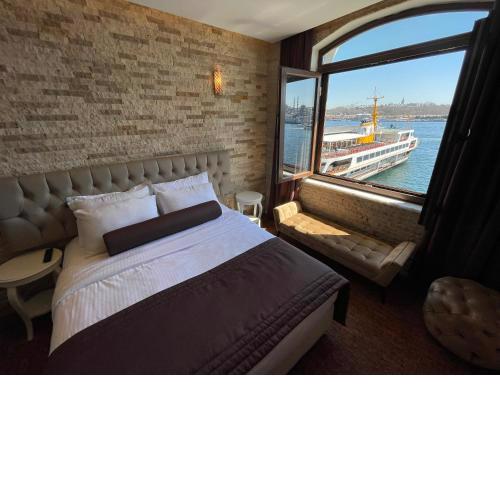 Weingart Port Hotel Seaside
