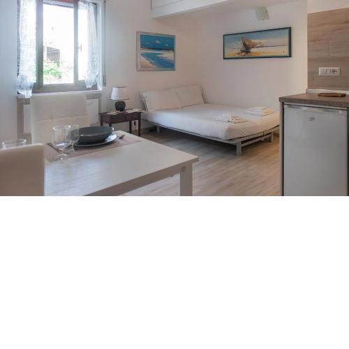 Welcomely - Costa 7A