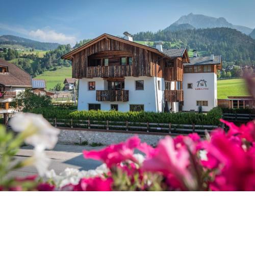 Welcoming apartment in San Vigilio di Marebbe with garden