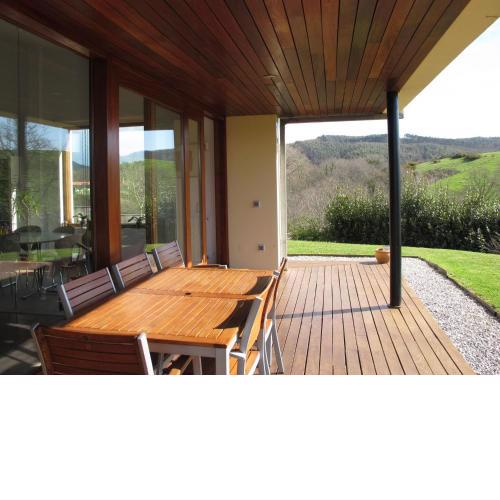 Welcoming Holiday Home in Villaverde de Pontones with Garden