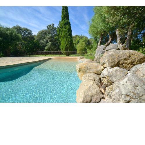 Well kept farmhouse with separate guest house private pool terrace and Wifi