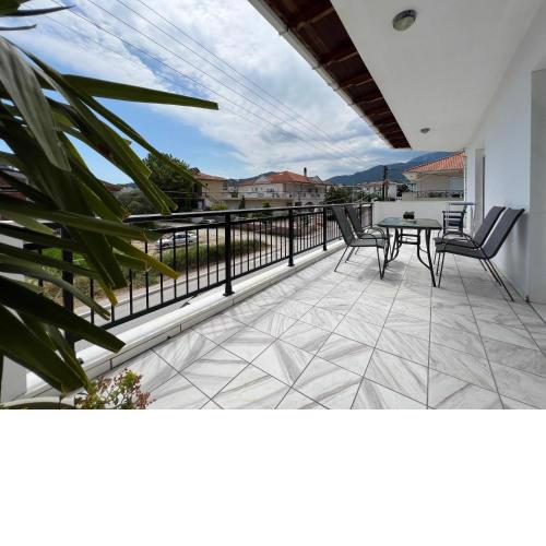 White Apartment - Thassos Town
