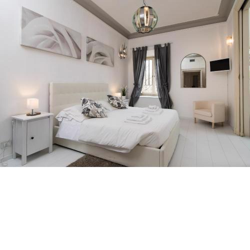 White Borgo Apartment