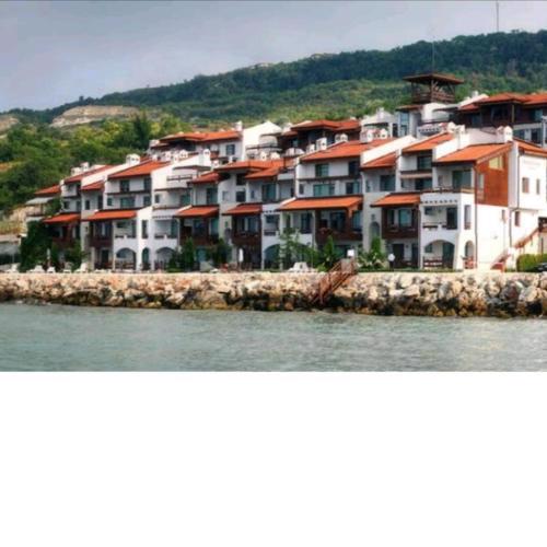 White Coast 8 meters to the sea