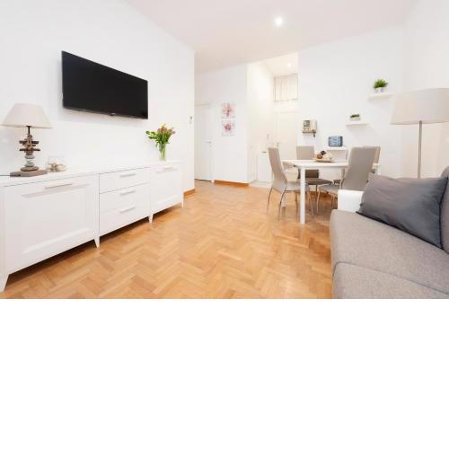 White Flat Labicana