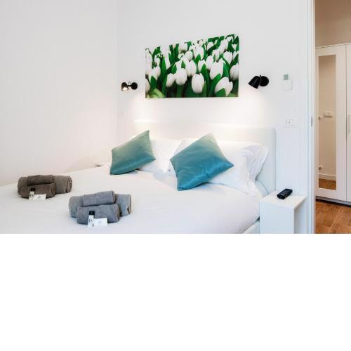 White Loft Como Center - By House Of Travelers