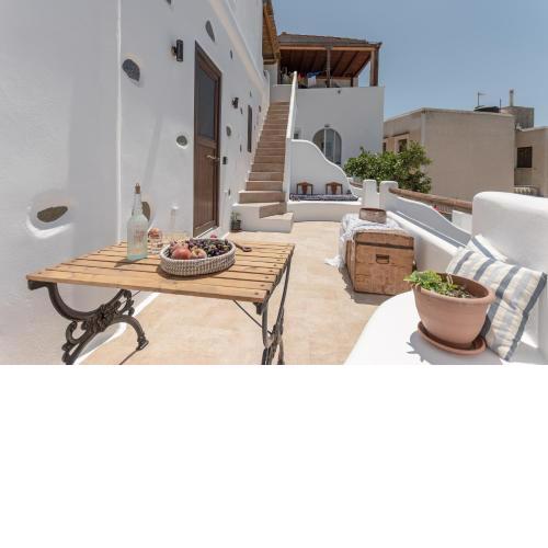 White Luxurious Apartments II