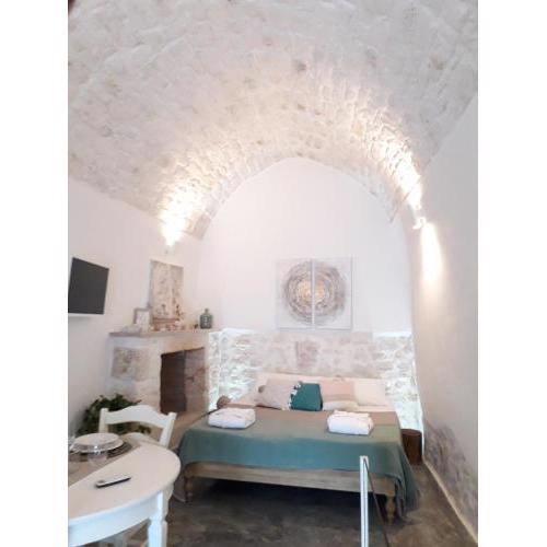 white luxury suite Ostuni by GoNewLocation
