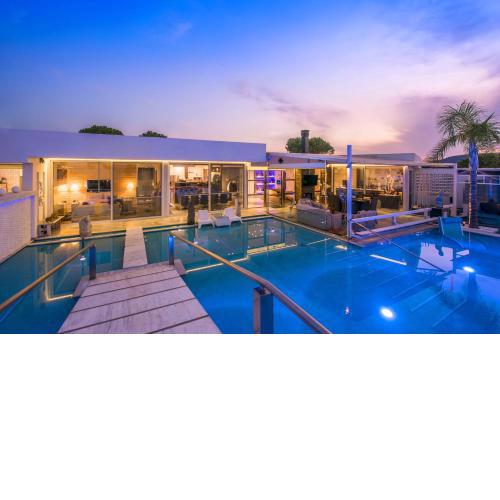 White Luxury Villa